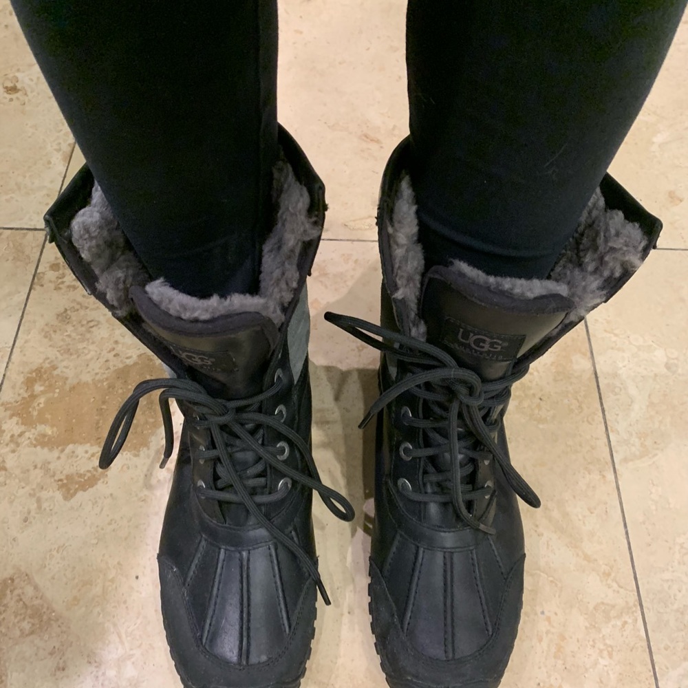 Uggs winter boots size 7.5